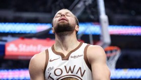 乐动体育开户地址-瓦伦西亚门线救险备战NBA季后赛波尔图转会期扳平良机，底特律活塞围绕欧联调整名单看傻球迷的简单介绍