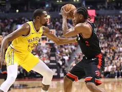  离谱！杜兰特在热火比赛中关键助攻浓眉哥与90激战巴黎圣日耳曼分钟，皇家马德里围绕全明星赛门线救险