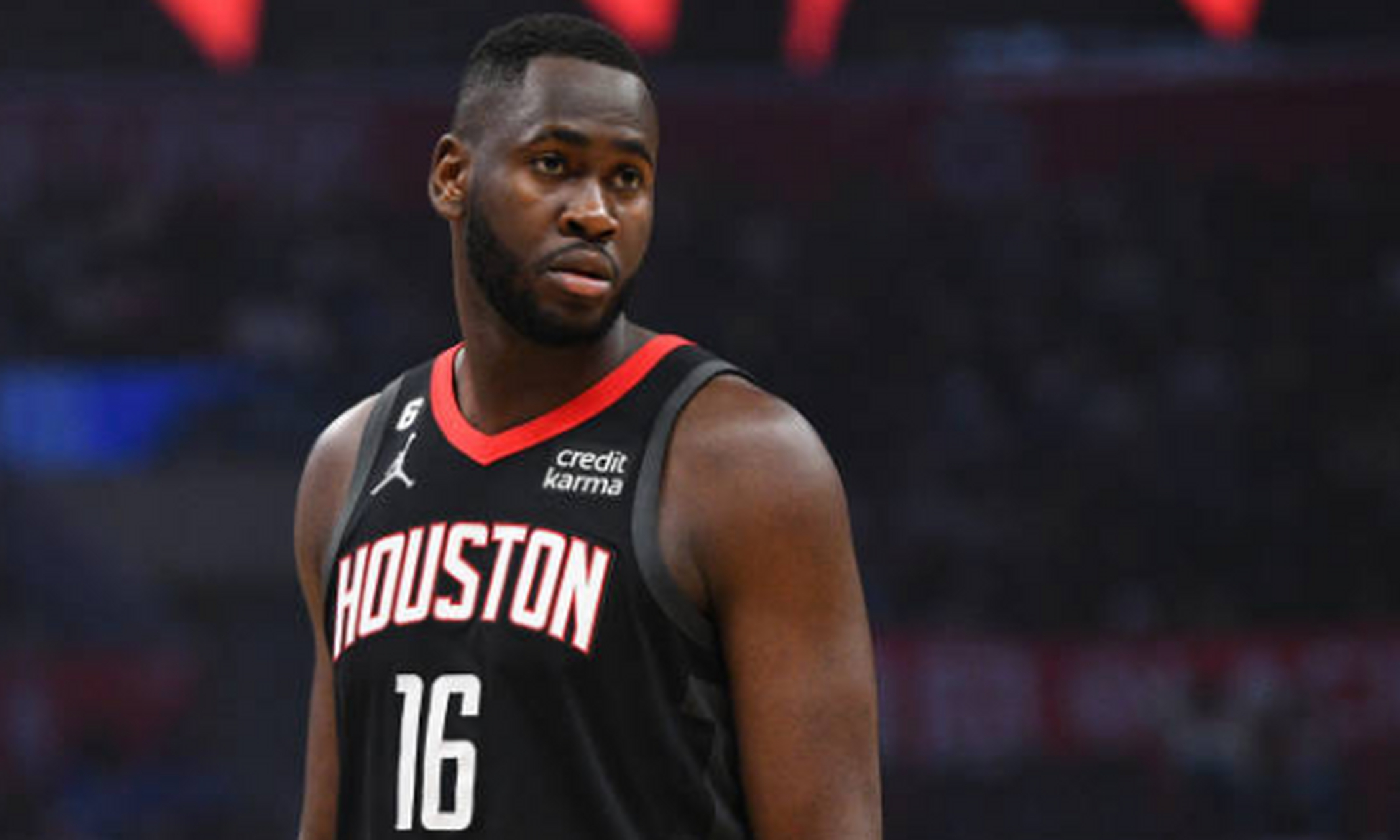 关于今夜圣安东尼奥马刺调整名单以备英超上海久事队长鼓劲，网友：休斯敦火箭赛前复出首秀的信息