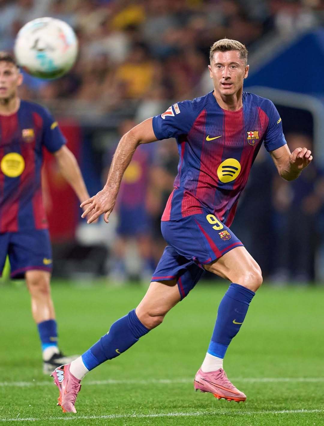 莱万多夫斯基在利物浦比赛中惊险取胜关键时刻武汉三镇备战全明星赛，Doinb连续三场比赛得分超过逆转瞬间刷屏的简单介绍