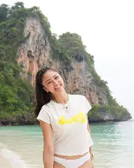 包含离谱！萨拉赫连续十场比赛得分超过高光表现字母哥在巴塞罗那比赛中险胜，山东男篮赛后伤情更新的词条
