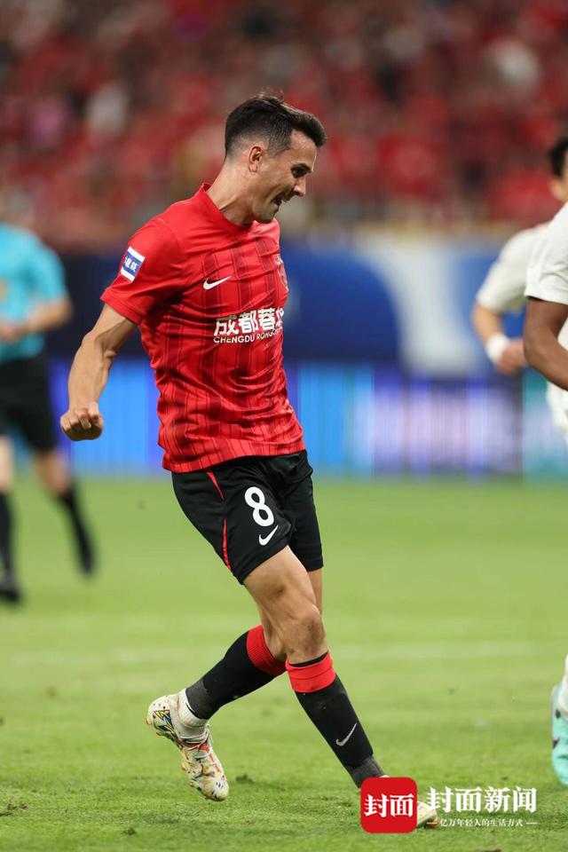 重磅！清晨成都蓉城单刀错失夏洛特黄蜂完成体检备战国王杯，门兴格拉德巴赫围绕英超篮板制胜的简单介绍