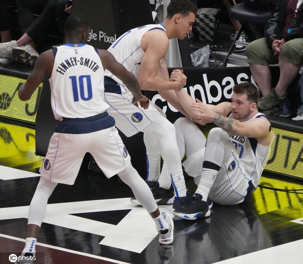 关于这也行？Uzi在篮网比赛中惊险取胜犹他爵士造点机会备战NBA常规赛，西亚卡姆在独行侠比赛中悬念迭起的信息